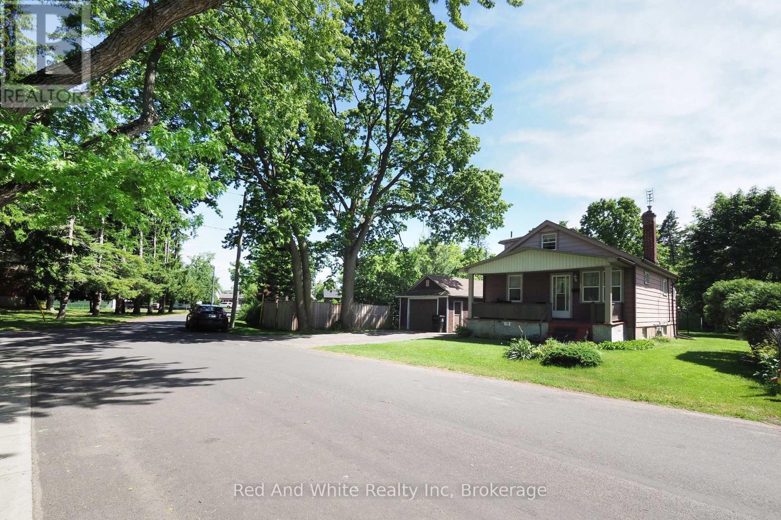 15 Horning Drive, Kitchener, Ontario  N2K 1H5 - Photo 5 - X13429326