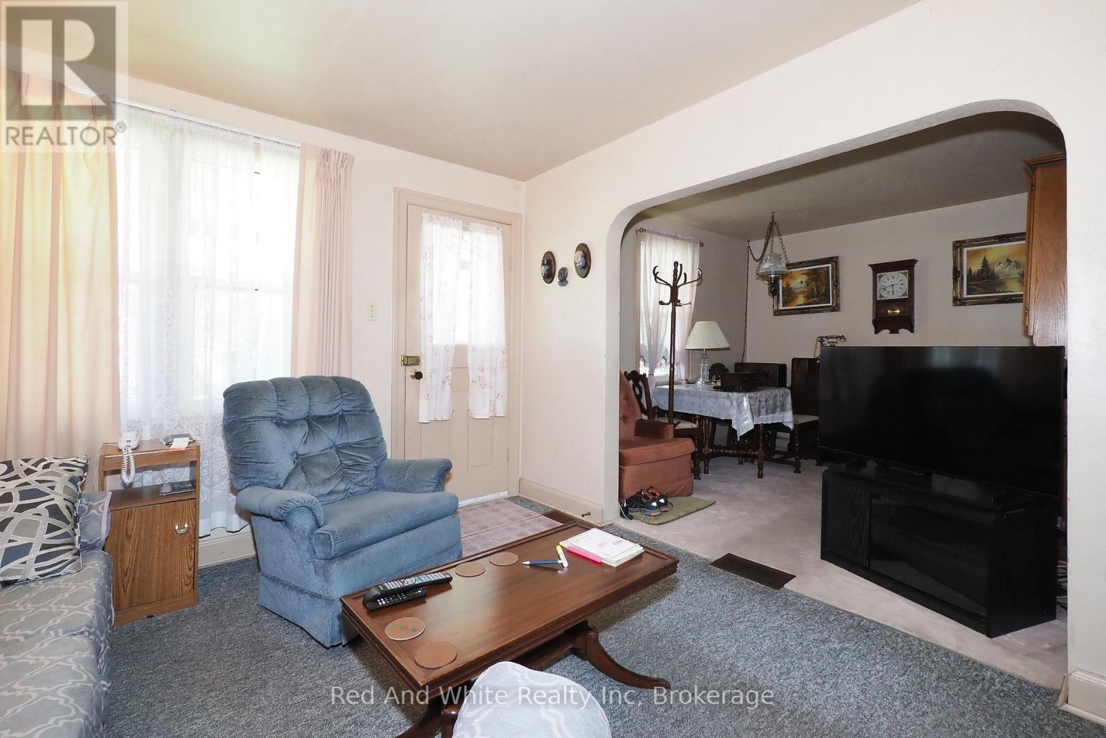 15 Horning Drive, Kitchener, Ontario  N2K 1H5 - Photo 9 - X13429326