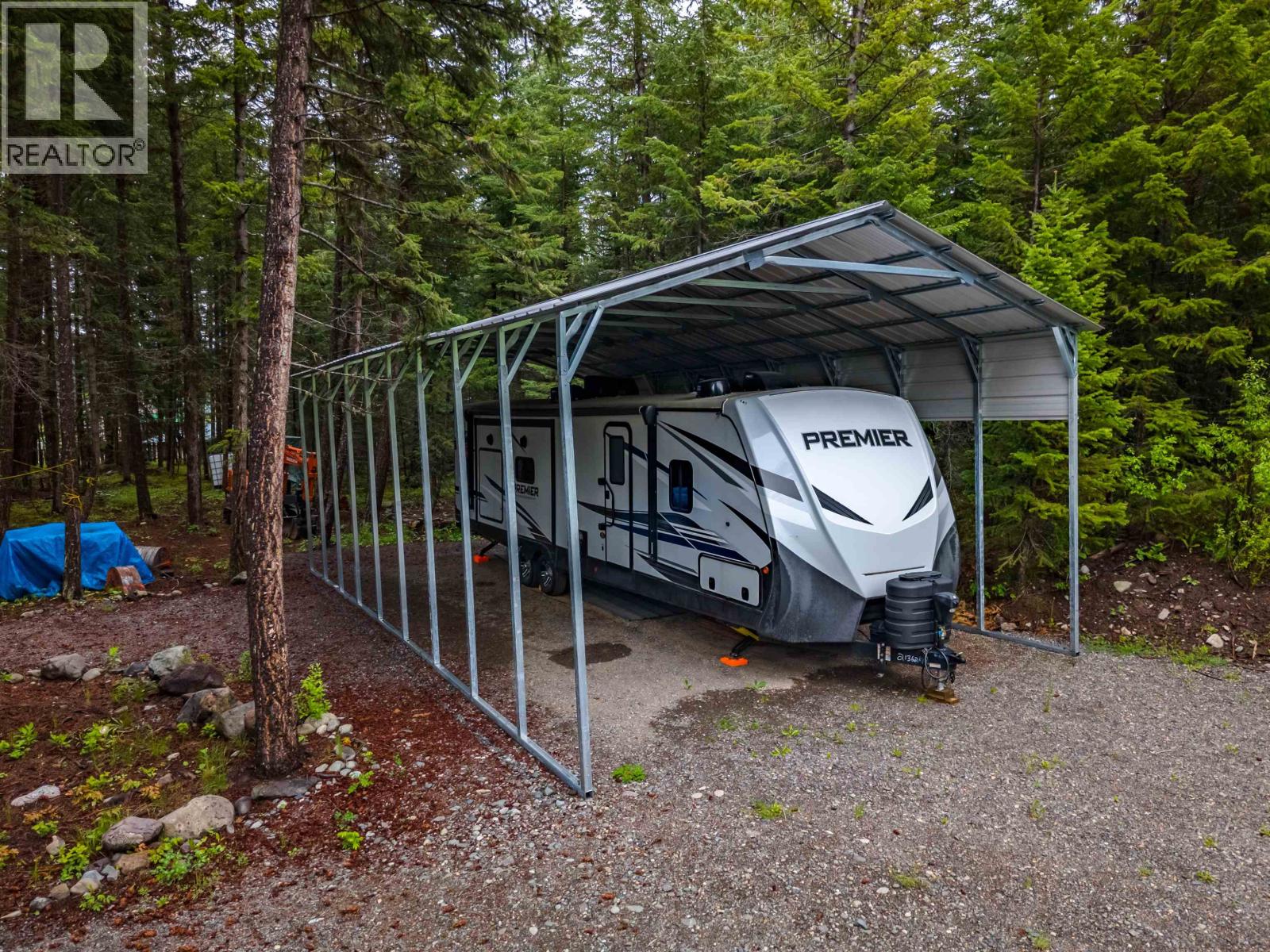 7587 Womack Road, Deka Lake / Sulphurous / Hathaway Lakes, British Columbia  V0K 1X3 - Photo 2 - R3134877