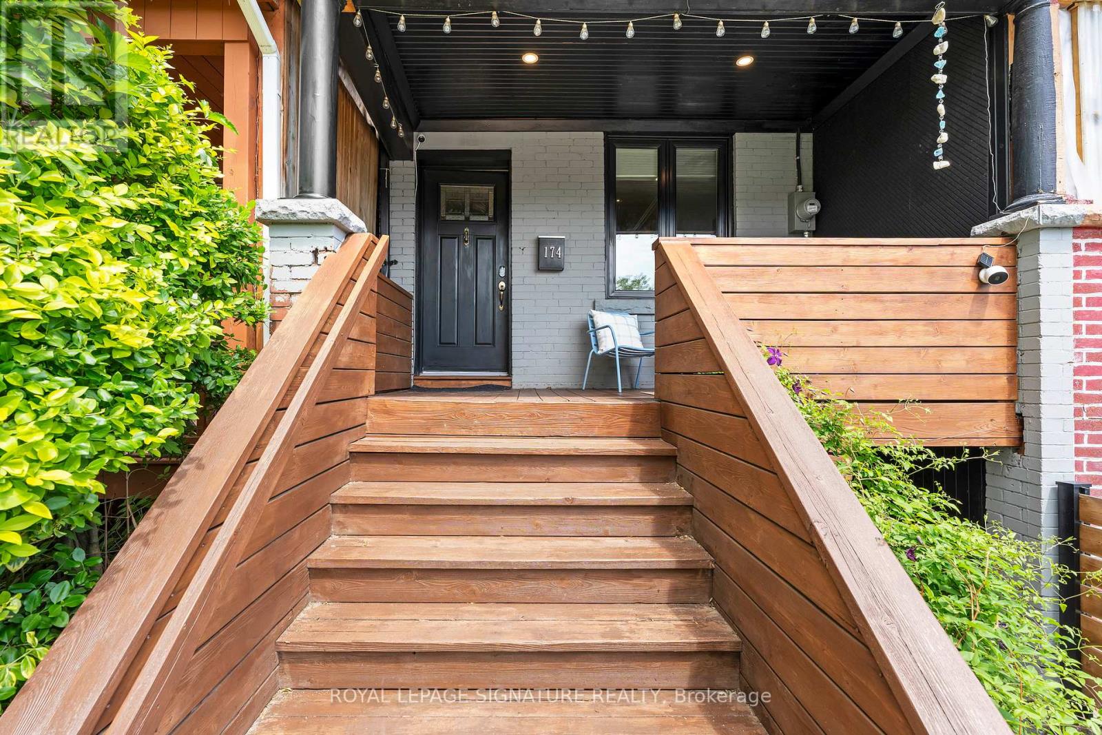 174 Yarmouth Road, Toronto, Ontario  M6G 1X4 - Photo 2 - W13429320