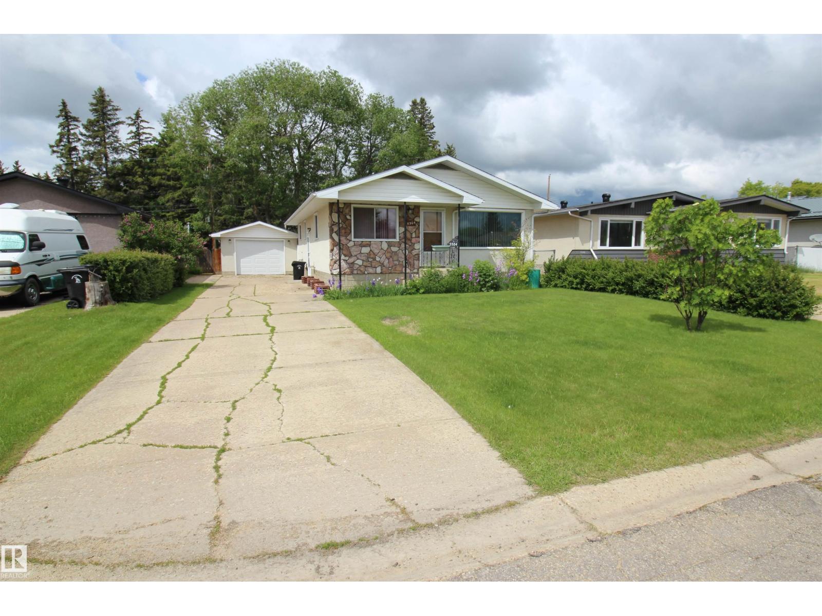 5504 56, Barrhead, Alberta  T7N 0A1 - Photo 3 - E4492912