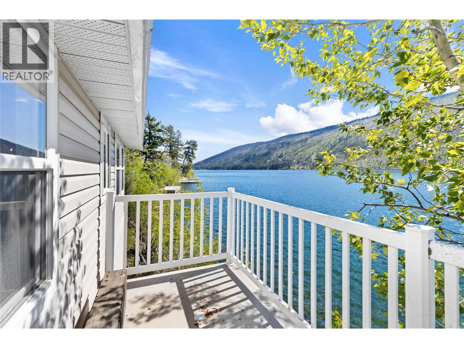 2517 Loon Lake Road, Loon Lake, British Columbia