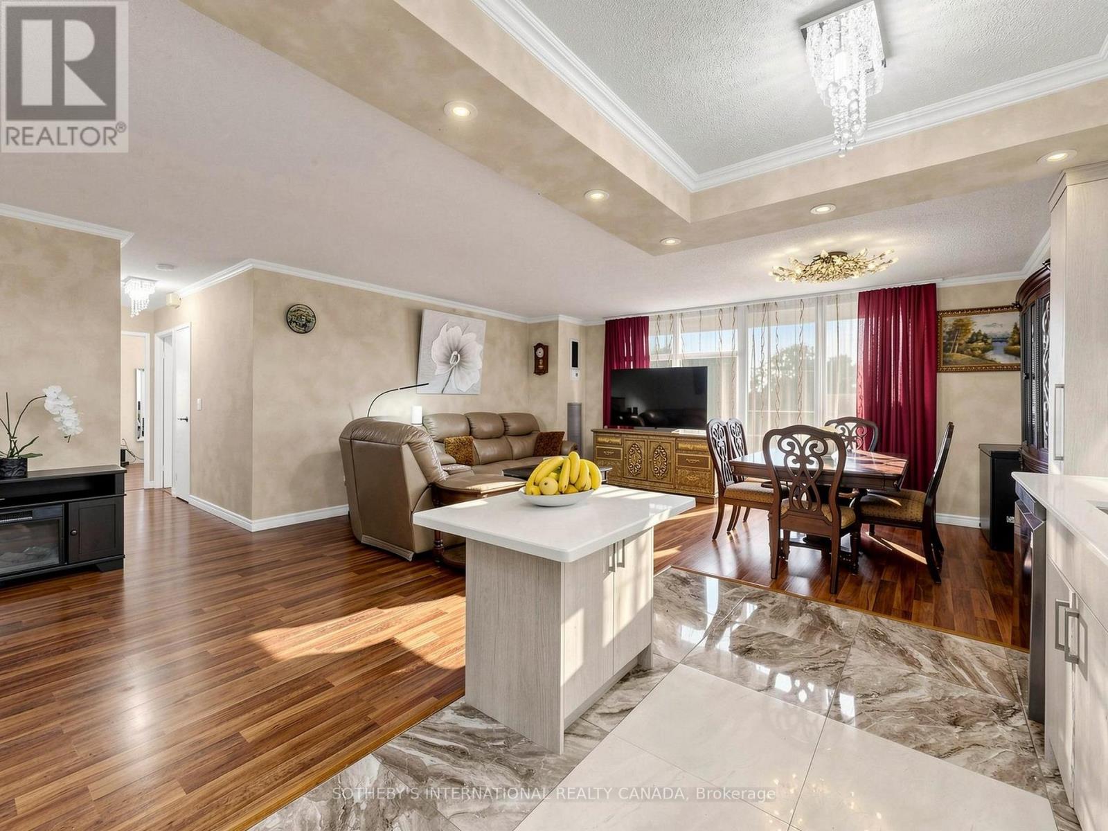 403 - 135 Marlee Avenue, Toronto, Ontario  M6B 4C6 - Photo 9 - W13426804