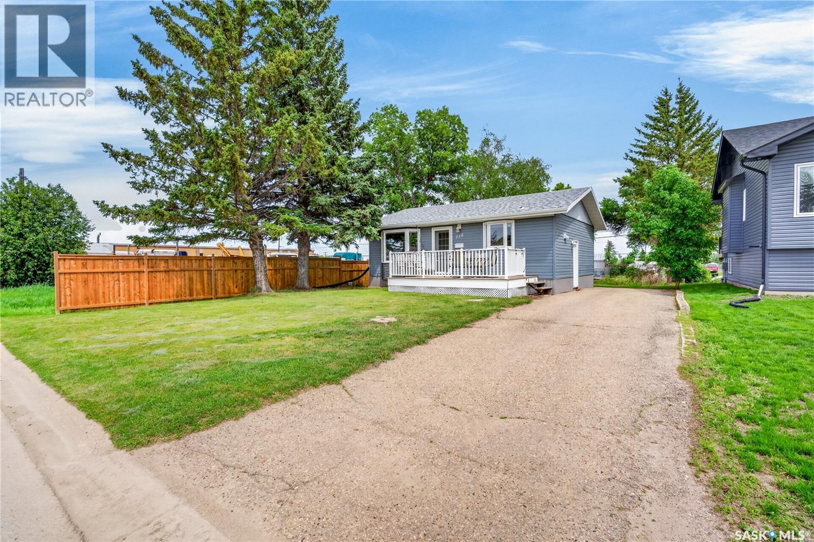716 3rd Street, Humboldt, Saskatchewan  S0K 2A0 - Photo 38 - SK038898