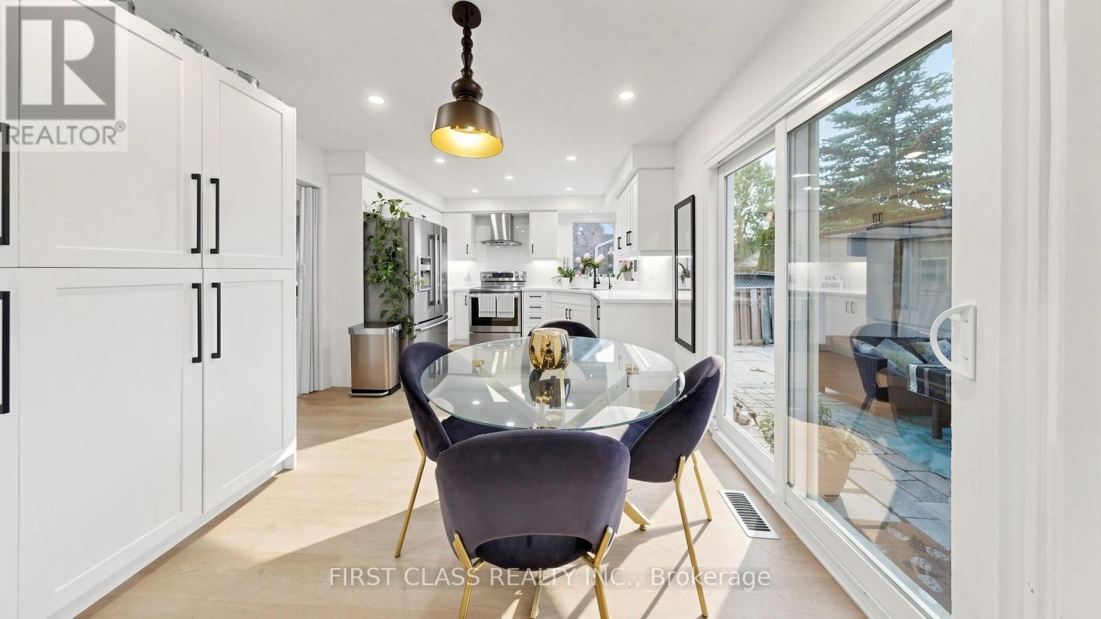 2407 East Gate Crescent, Oakville, Ontario  L6H 6L1 - Photo 23 - W13429352