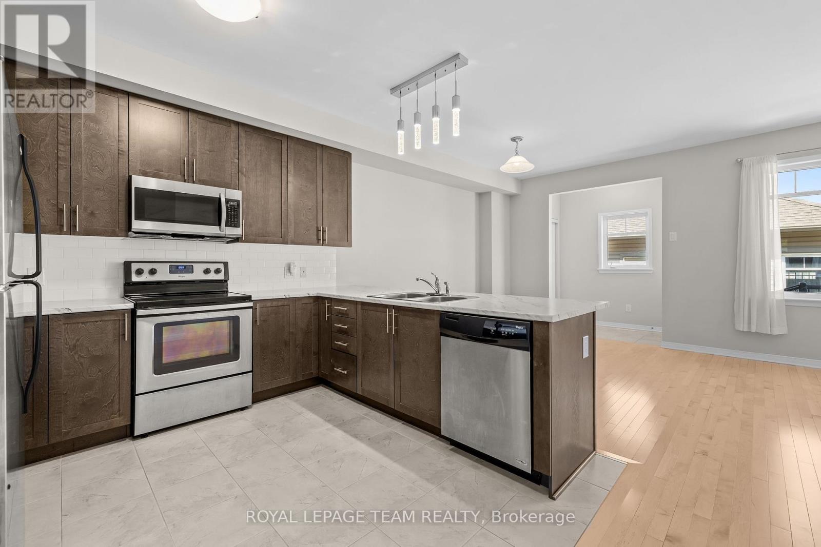 377 Sweetflag Street, Ottawa, Ontario  K2J 5Y7 - Photo 10 - X13429396