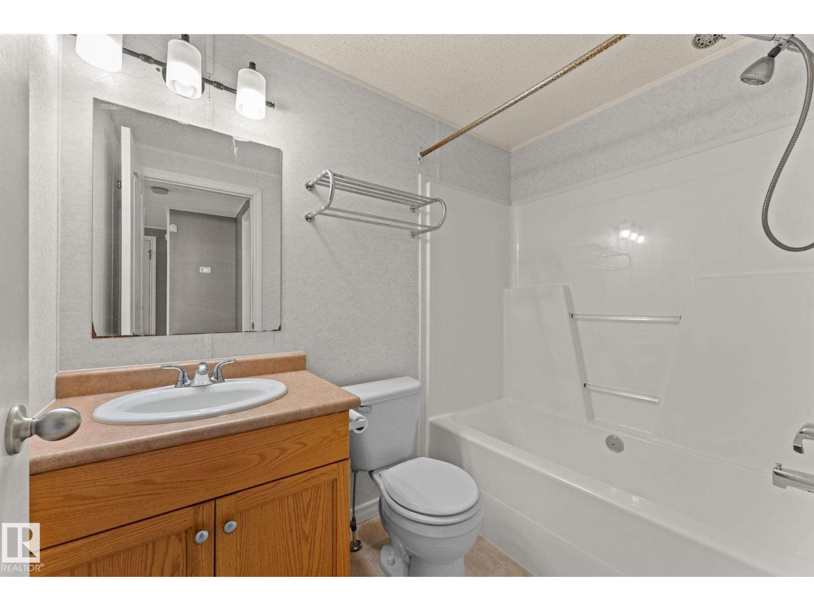 1592 Jubilee Dr, Sherwood Park, Alberta  T8H 2M9 - Photo 6 - E4492081