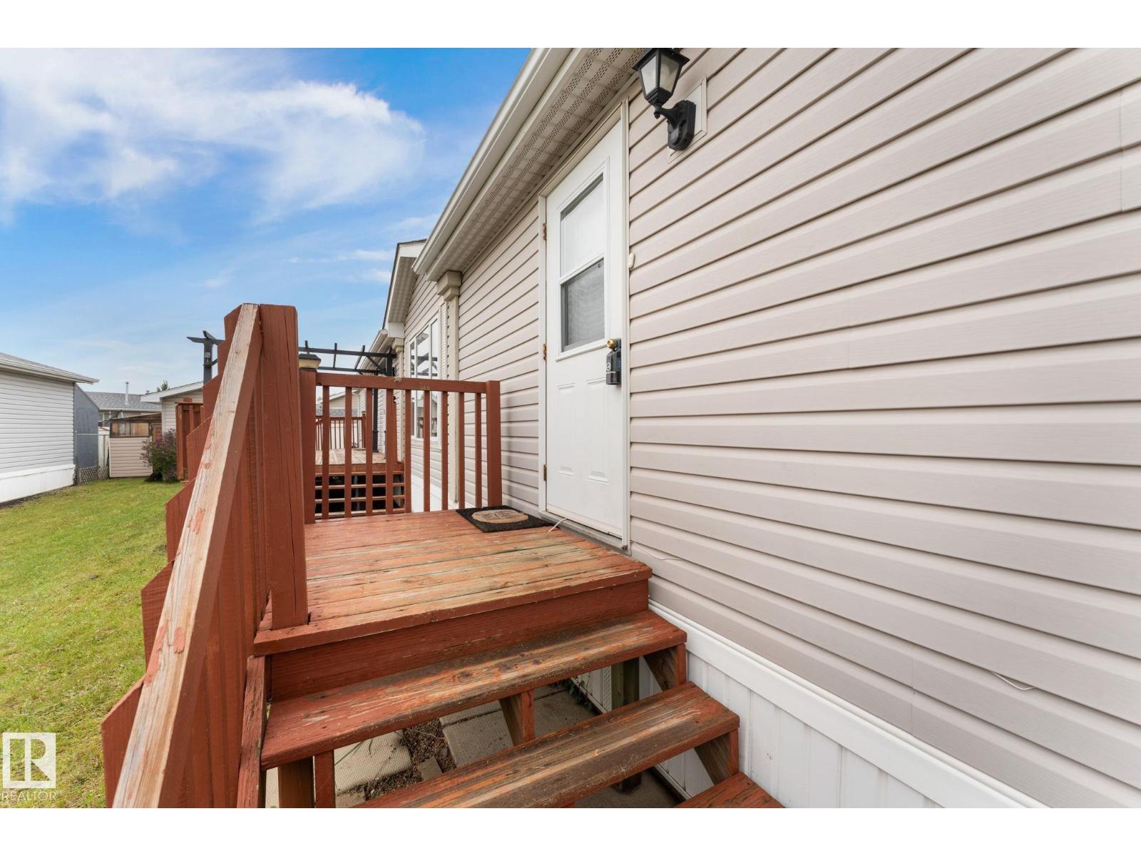 1592 Jubilee Dr, Sherwood Park, Alberta  T8H 2M9 - Photo 3 - E4492081