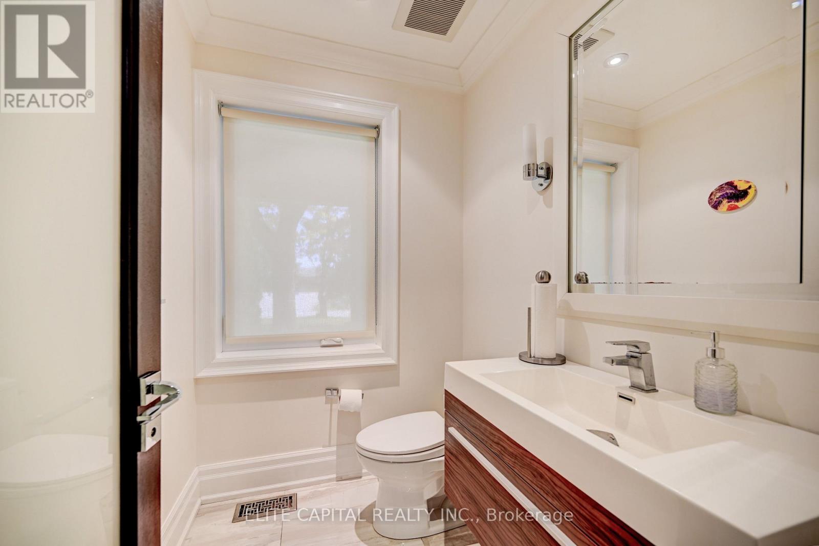 16 Thomas Reid Road, Markham, Ontario  L6C 1A5 - Photo 11 - N13429382