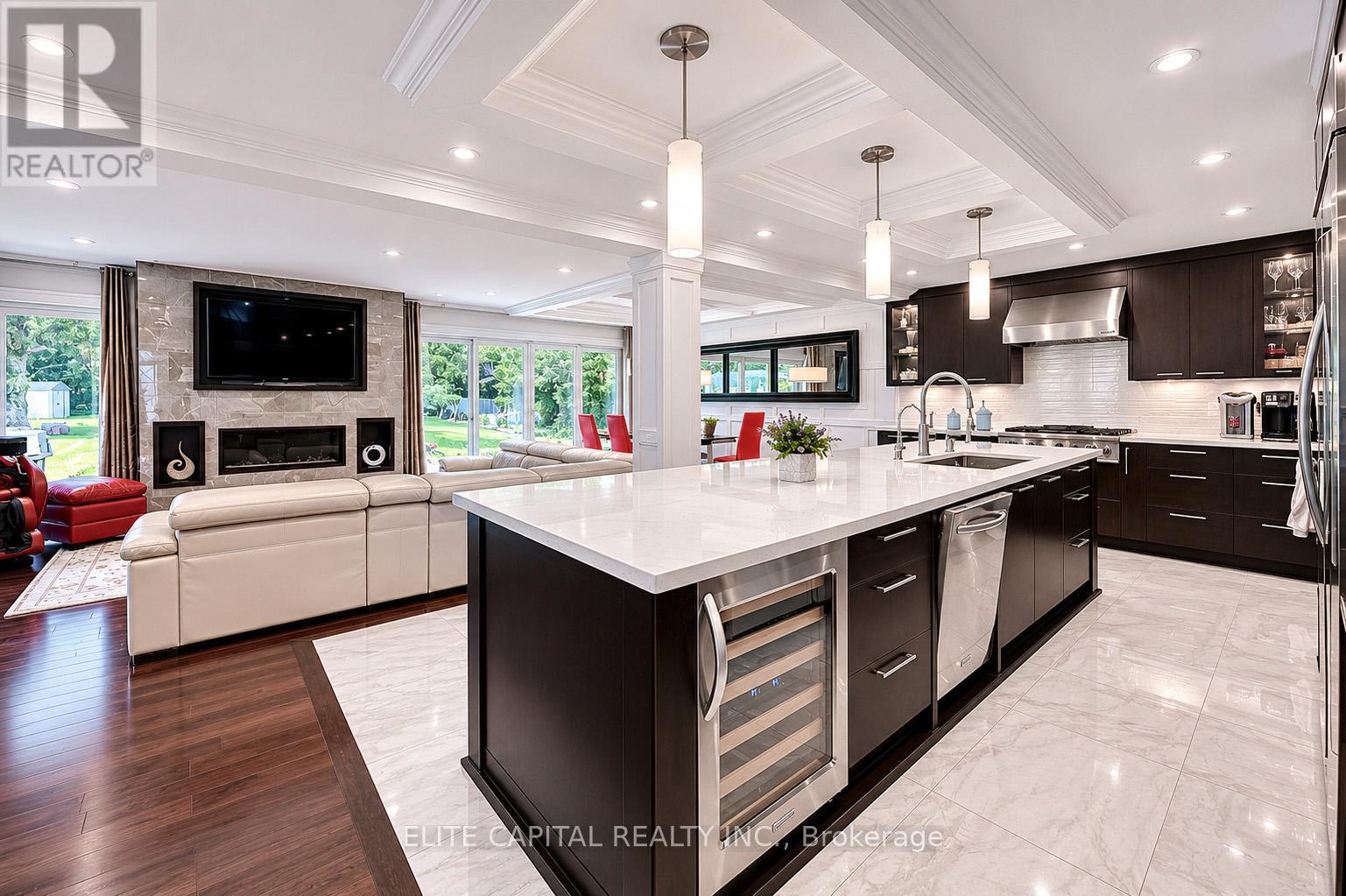 16 Thomas Reid Road, Markham, Ontario  L6C 1A5 - Photo 3 - N13429382