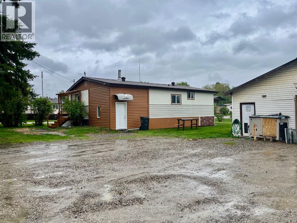 5104 50 Street, Caroline, Alberta  T0M 0M0 - Photo 5 - A2316835