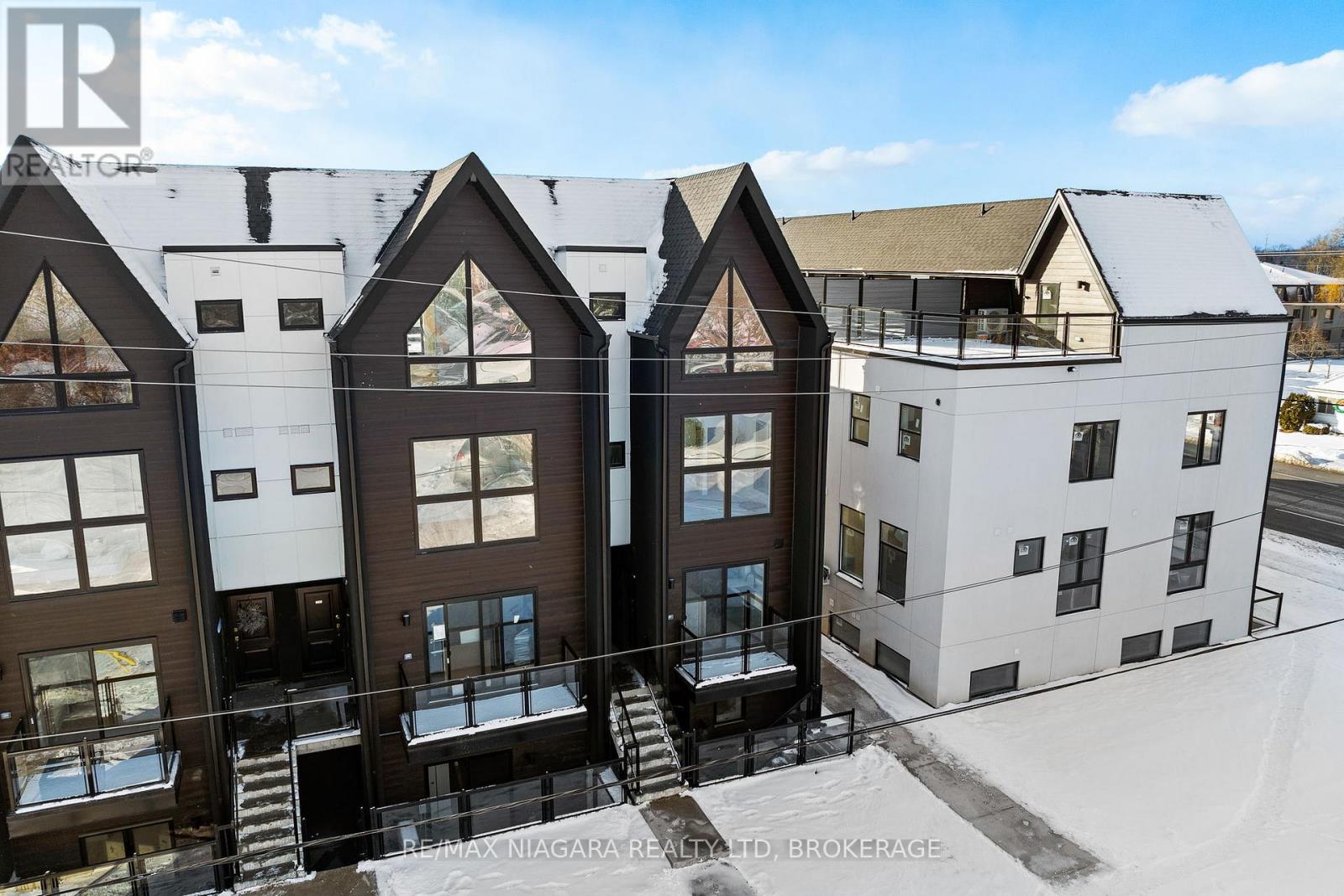 209 - 7277 Wilson Crescent, Niagara Falls, Ontario  L2G 4S5 - Photo 3 - X13429448