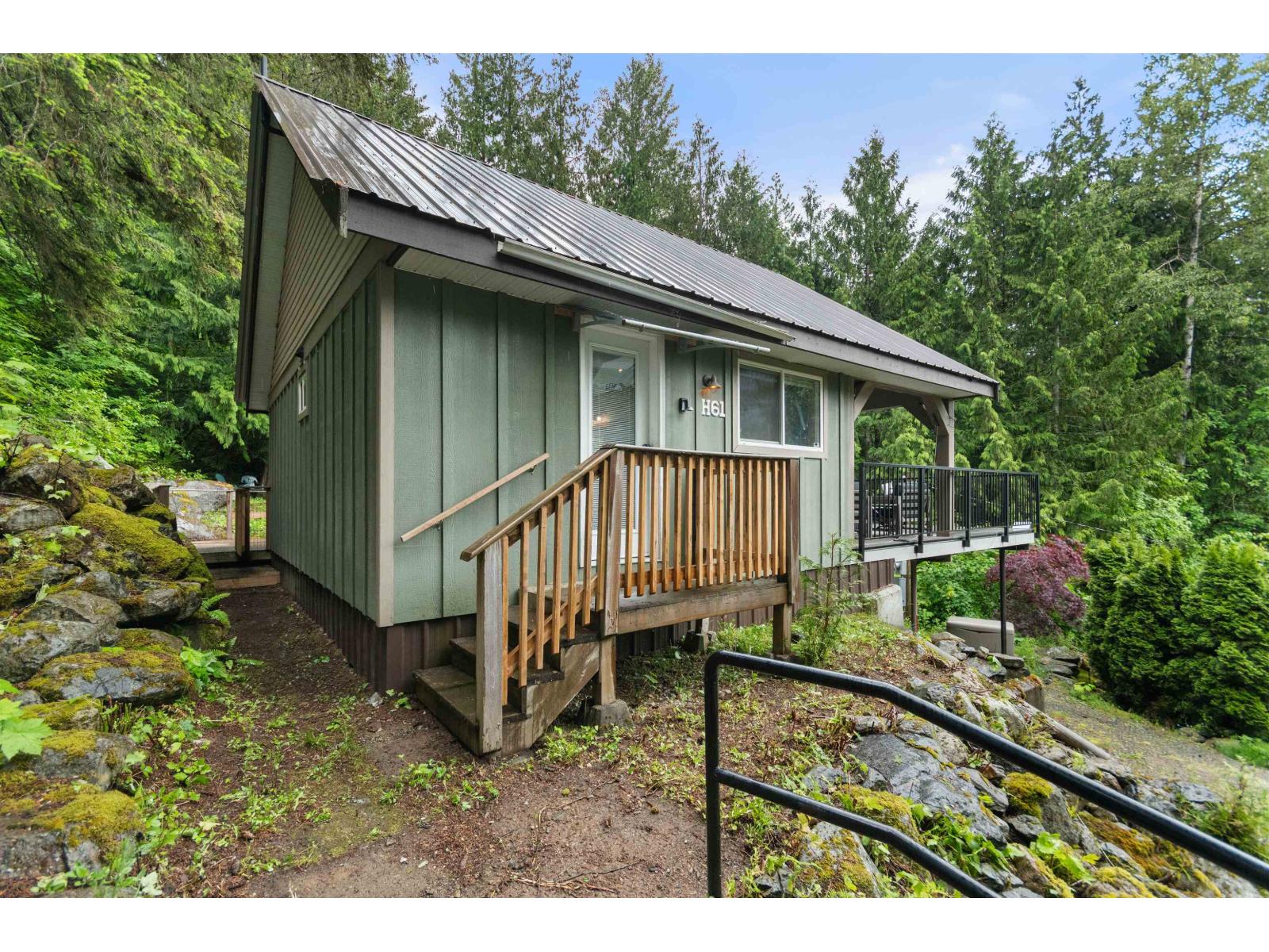 H61 Blueberry Crescent, Sunshine Valley, Sunshine Valley, British Columbia  V0X 1L5 - Photo 2 - R3134736