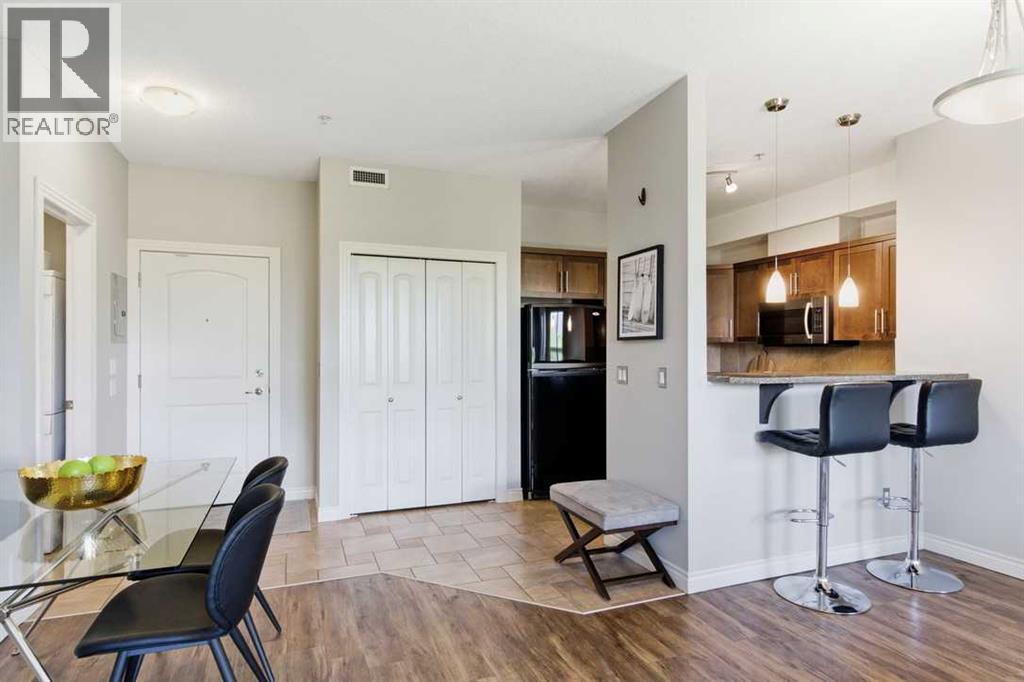 210, 26 Val Gardena View Sw, Calgary, Alberta  T3H 5Z5 - Photo 4 - A2318586