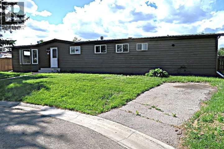 28 Riley Street NE, High River, Alberta