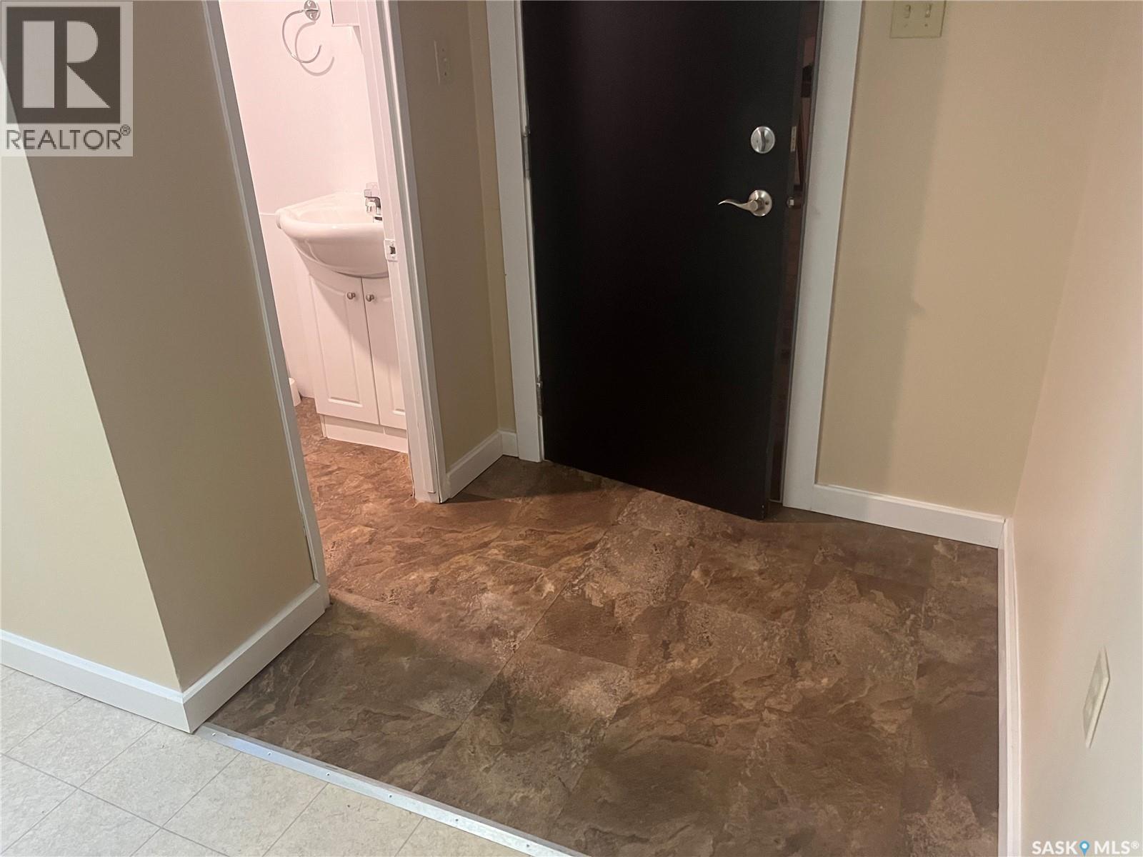161 21st Street W, Prince Albert, Saskatchewan  S6V 4H8 - Photo 40 - SK038728