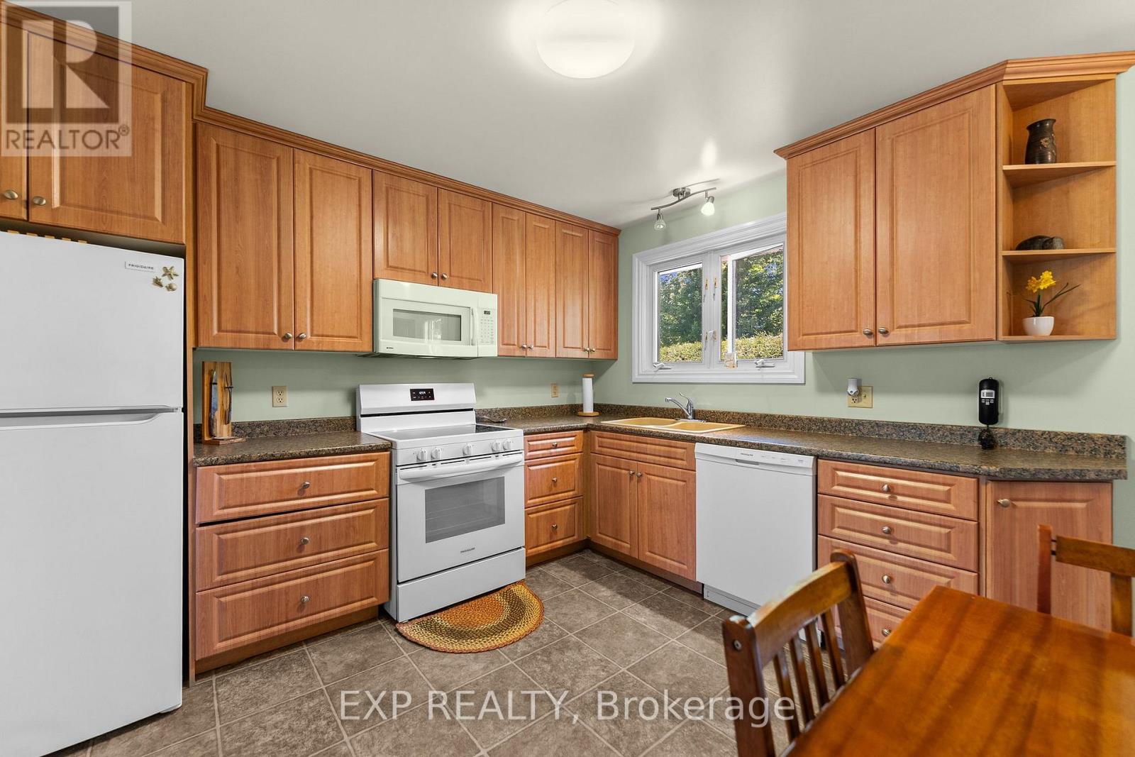 96 Simpson Avenue, Renfrew, Ontario  K7V 2P5 - Photo 8 - X13429472