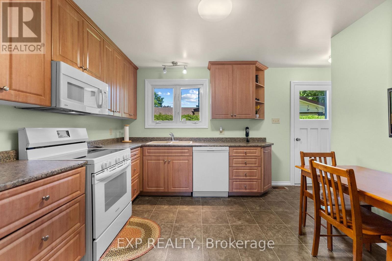 96 Simpson Avenue, Renfrew, Ontario  K7V 2P5 - Photo 9 - X13429472