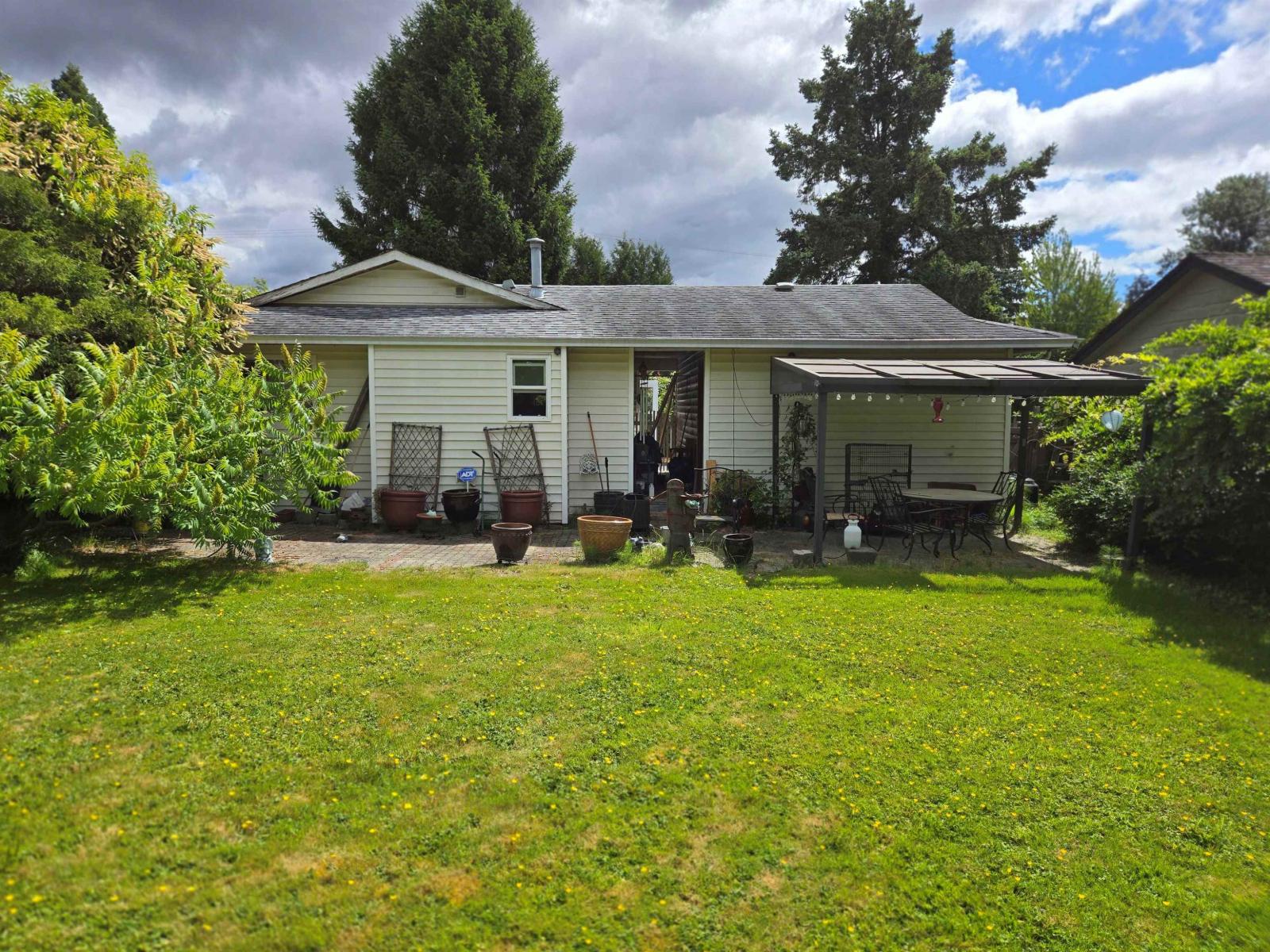 6619 140 Street, Surrey, British Columbia  V3W 5J3 - Photo 3 - R3133897