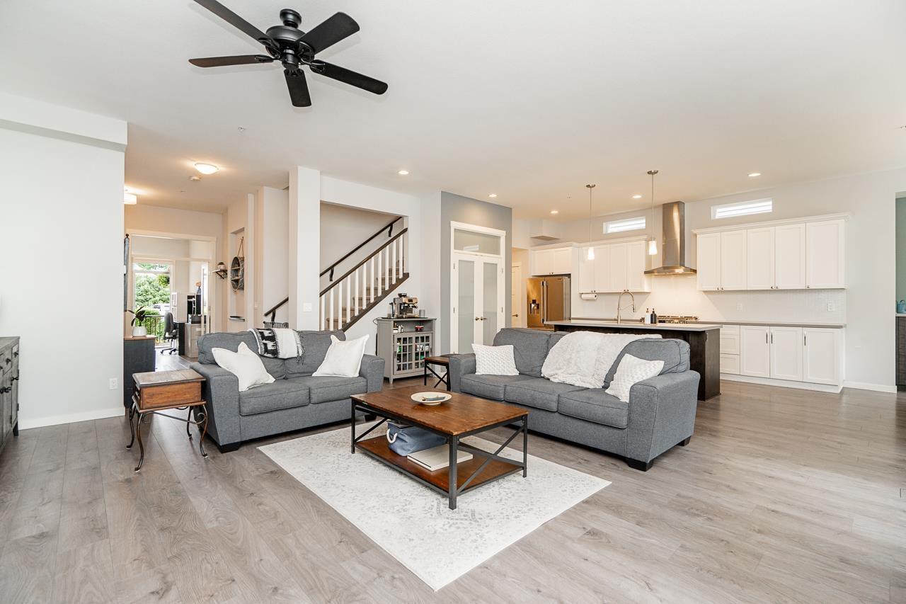 2644 275a Street, Langley, British Columbia  V4W 0C4 - Photo 4 - R3134525