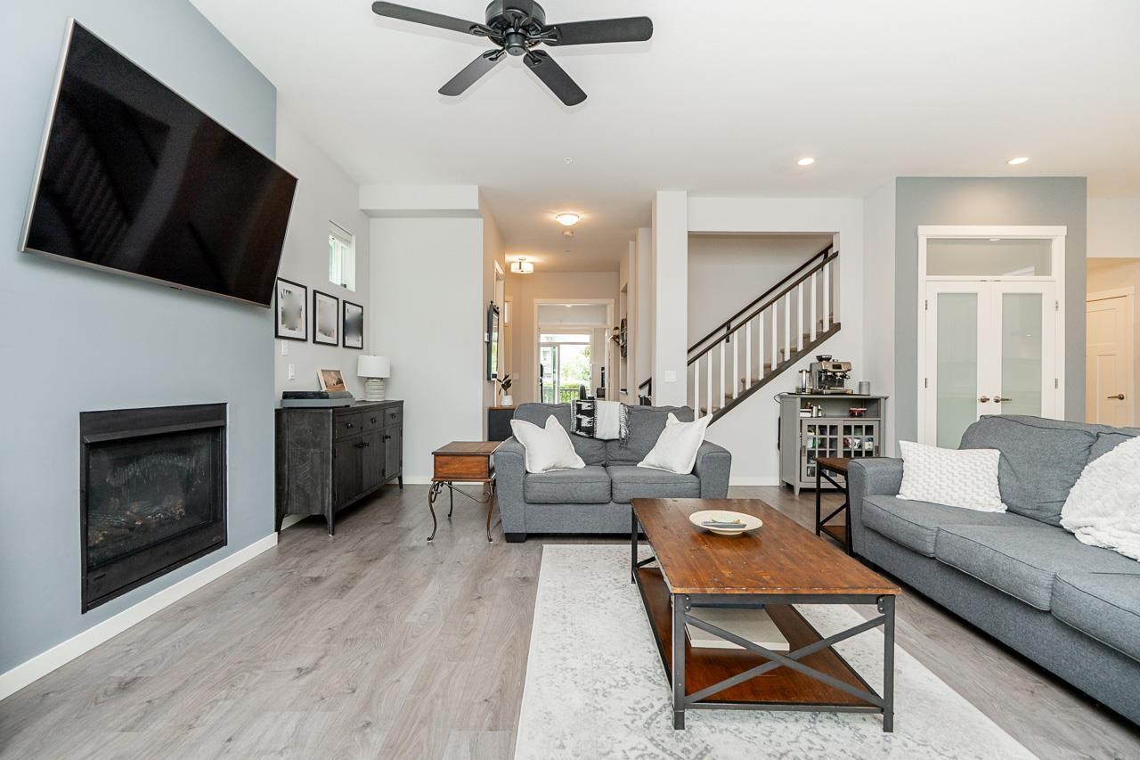 2644 275a Street, Langley, British Columbia  V4W 0C4 - Photo 5 - R3134525