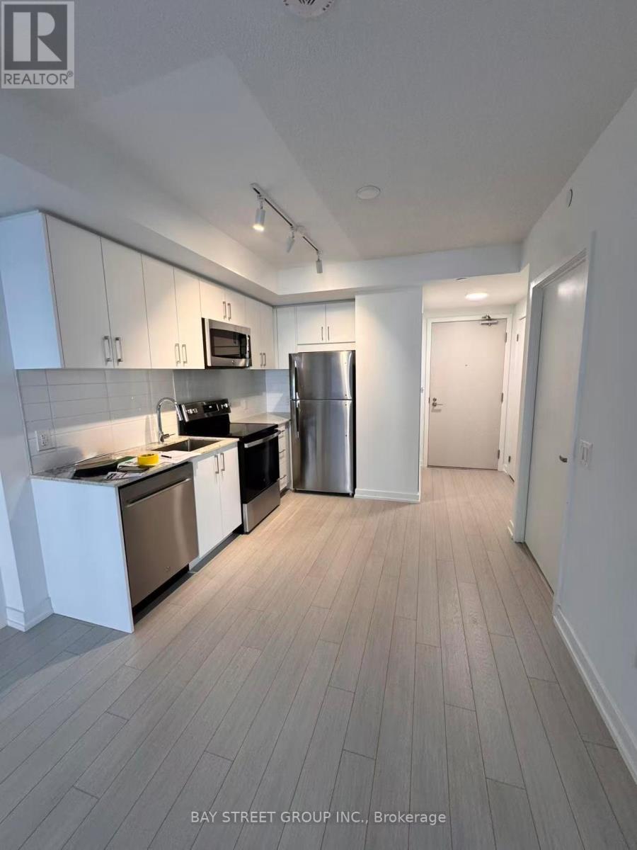 4010 Eglinton Avenue W, Toronto, Ontario  M9A 0G5 - Photo 4 - W13429480