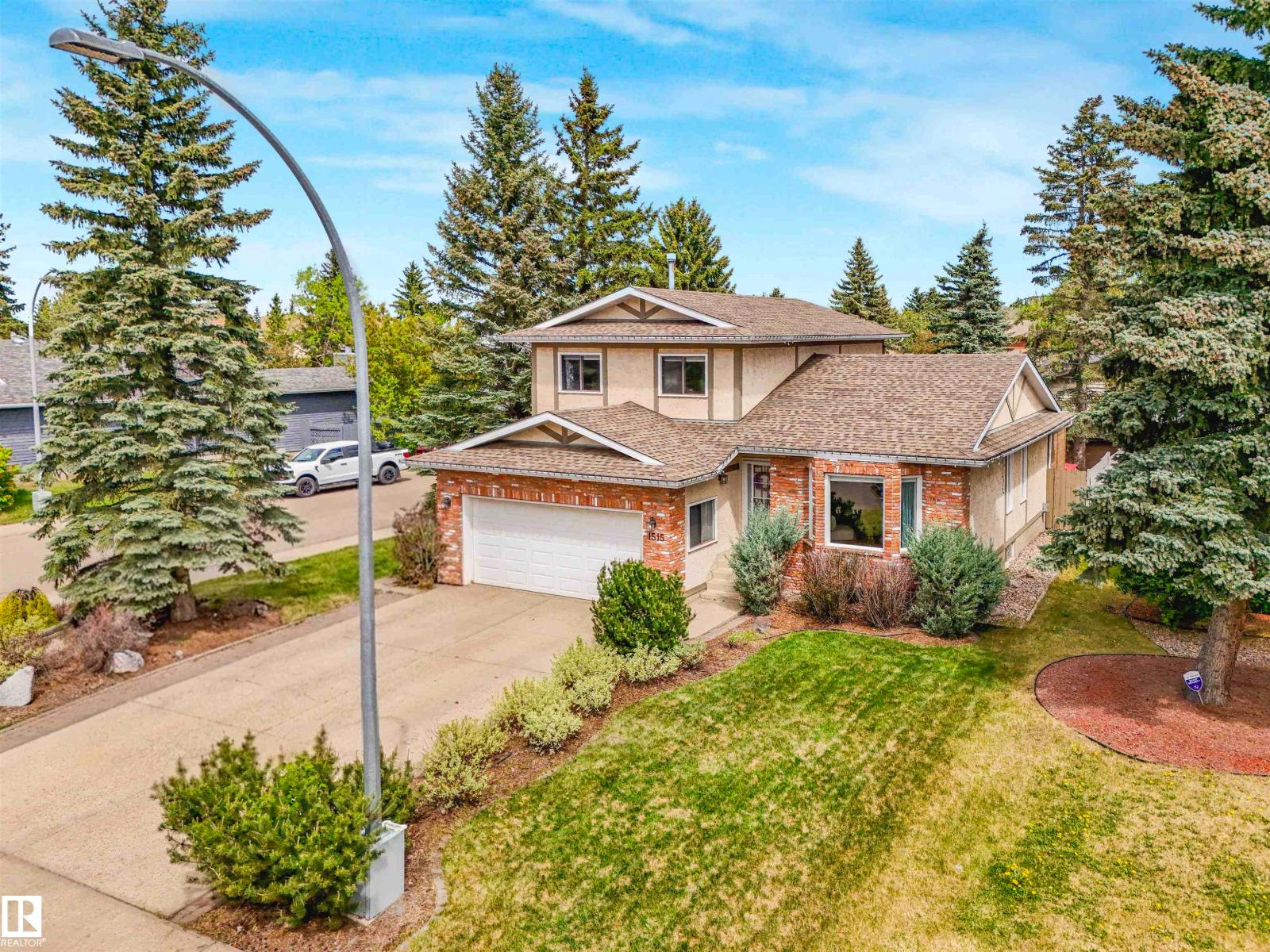1515 109 St NW, Edmonton, Alberta  T6J 5W9 - Photo 1 - E4492924