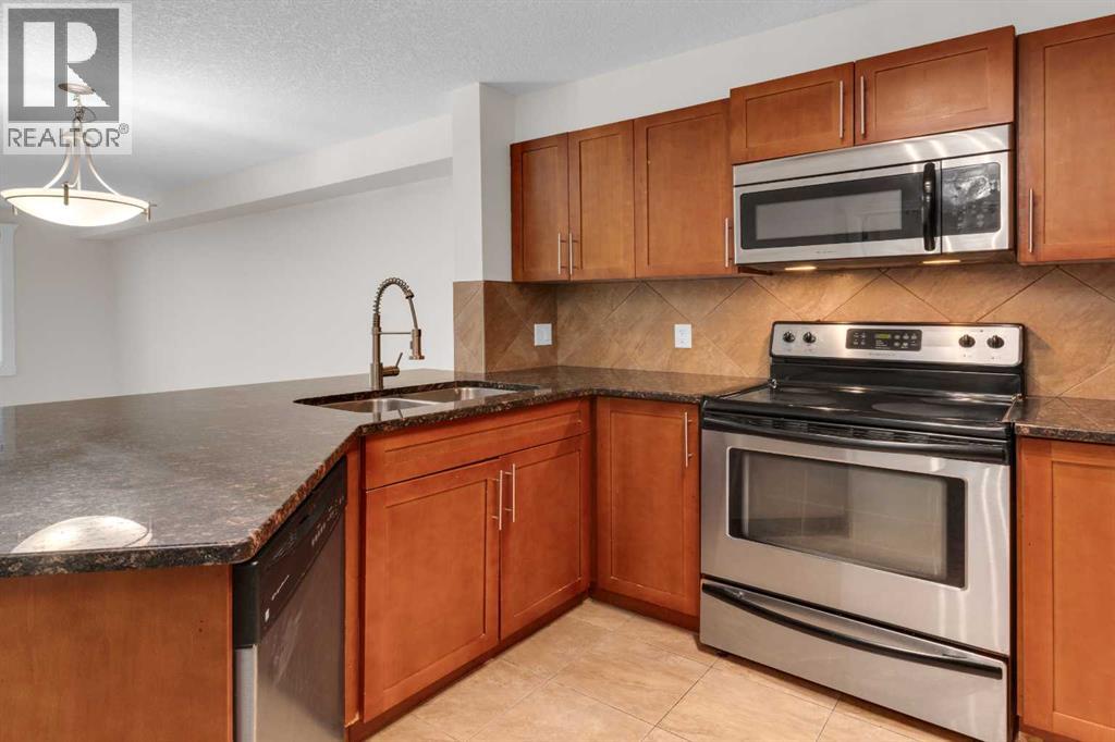 102, 500 Rocky Vista Gardens NW, Calgary, Alberta  T3G 0C3 - Photo 5 - A2318014