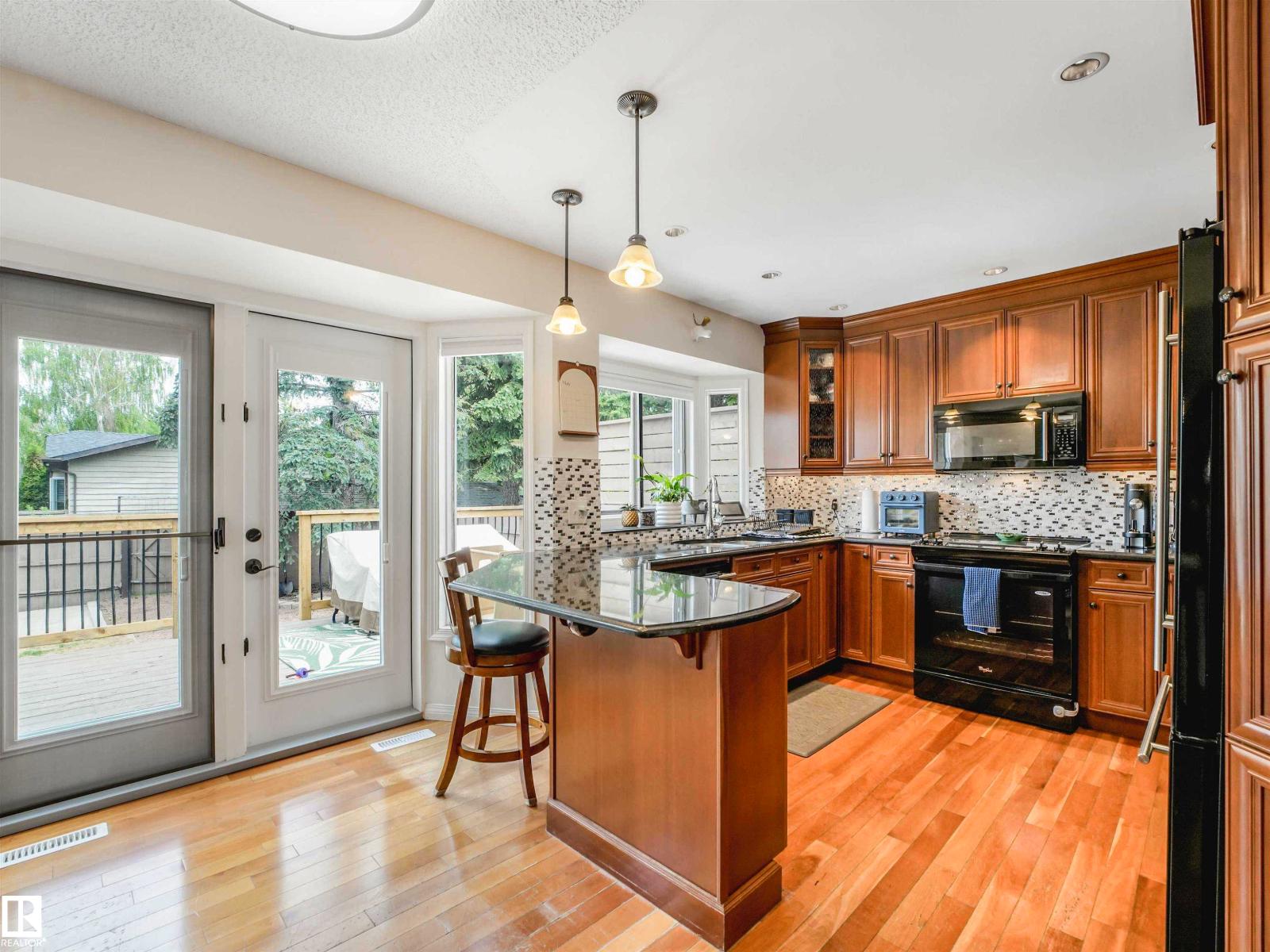 1515 109 St NW, Edmonton, Alberta  T6J 5W9 - Photo 12 - E4492924