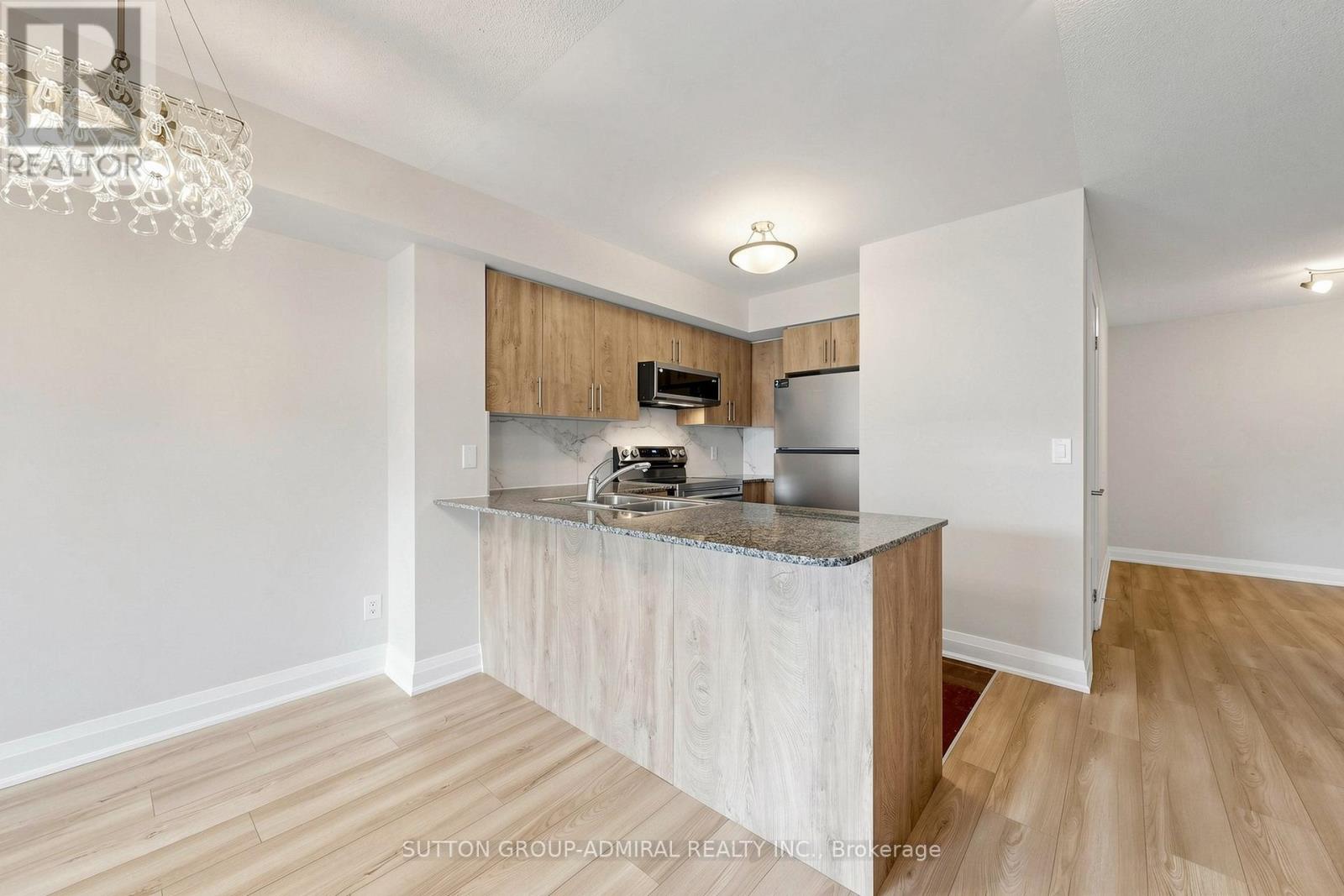 202 - 30 North Park Road, Vaughan, Ontario  L4J 0G6 - Photo 11 - N13428382