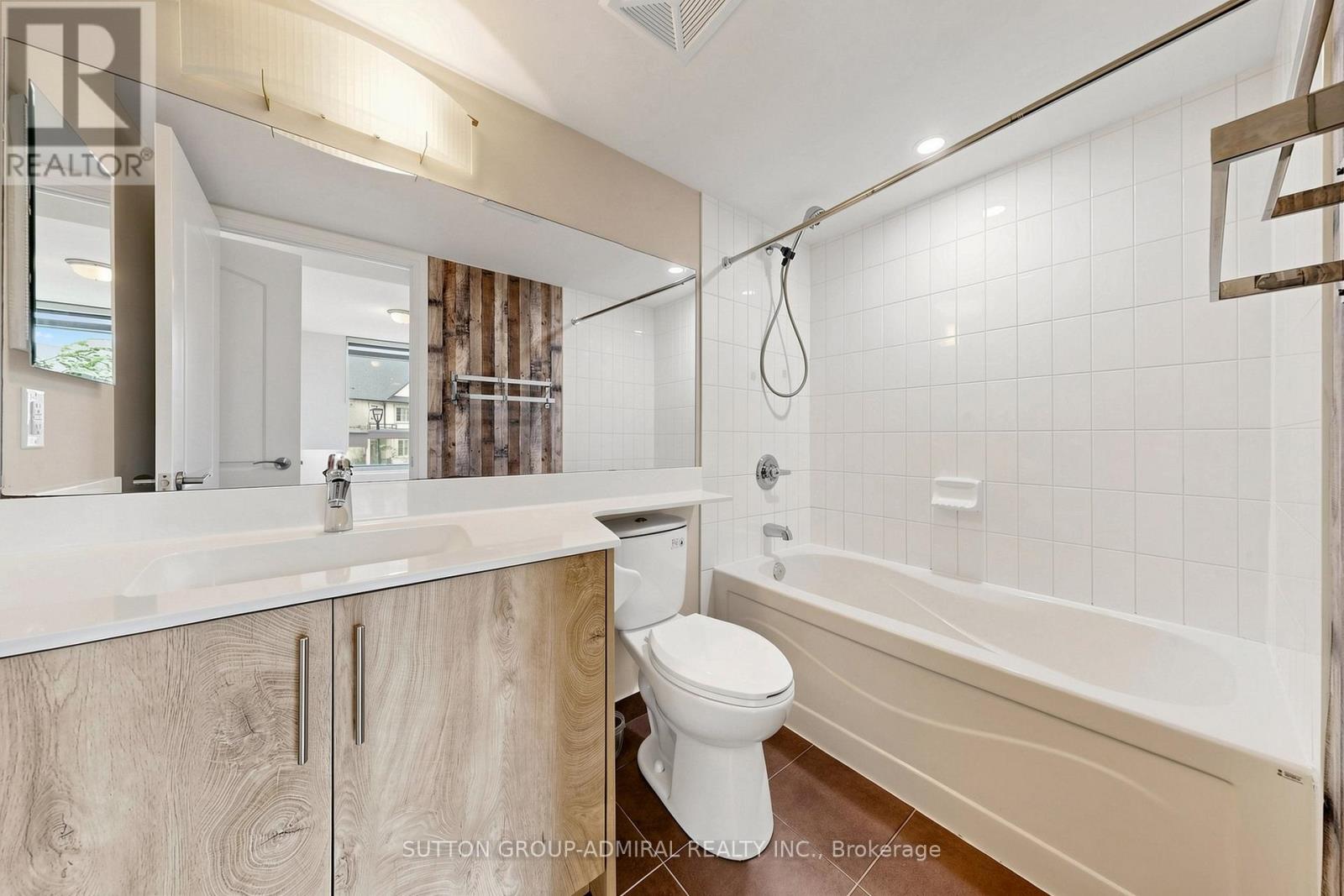 202 - 30 North Park Road, Vaughan, Ontario  L4J 0G6 - Photo 18 - N13428382