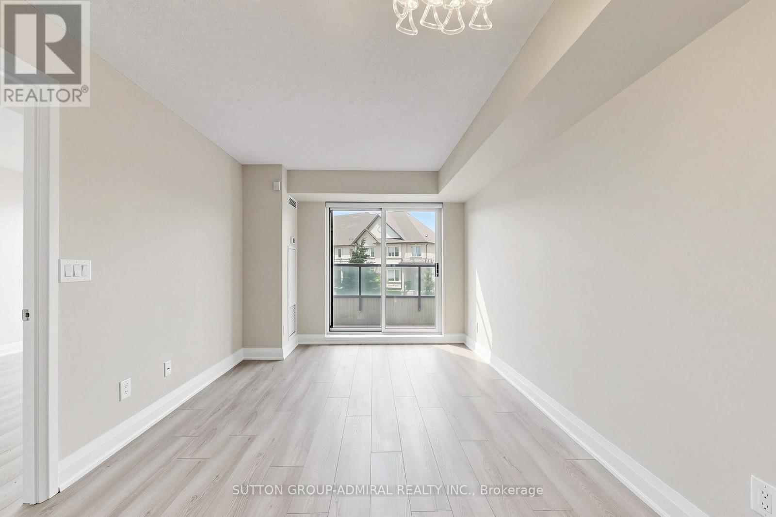 202 - 30 North Park Road, Vaughan, Ontario  L4J 0G6 - Photo 8 - N13428382