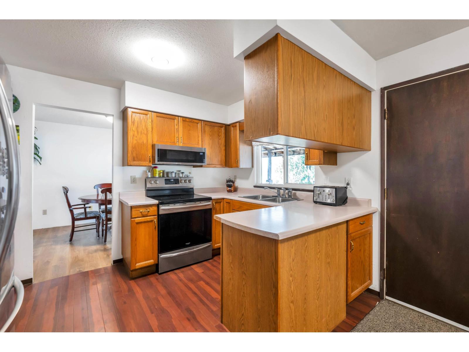 5927 184 Street, Surrey, British Columbia  V3S 4N2 - Photo 4 - R3130731