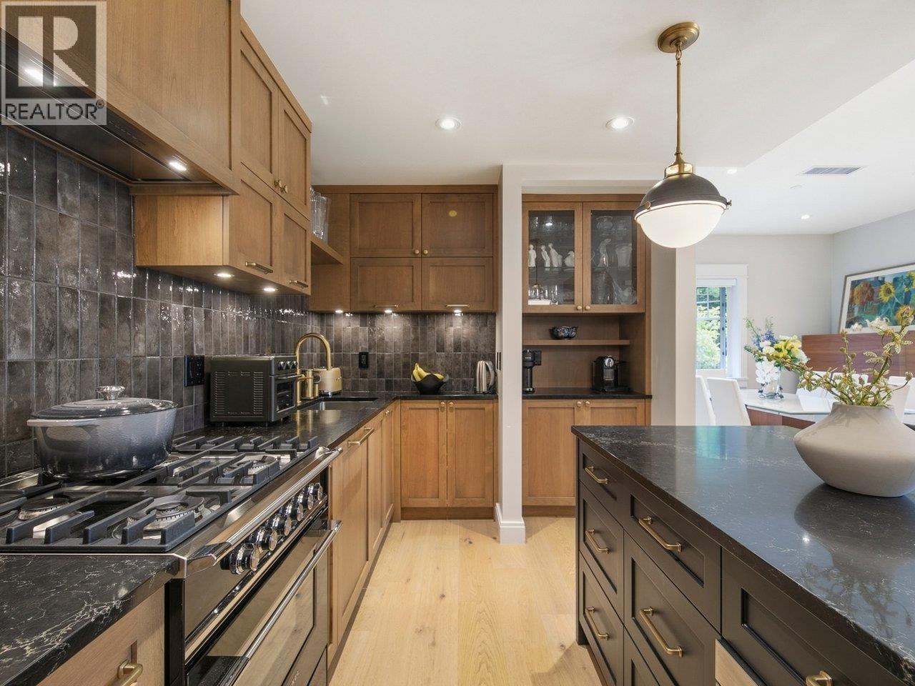 2 1456 W 45th Avenue, Vancouver, British Columbia  V6M 2H1 - Photo 9 - R3134385