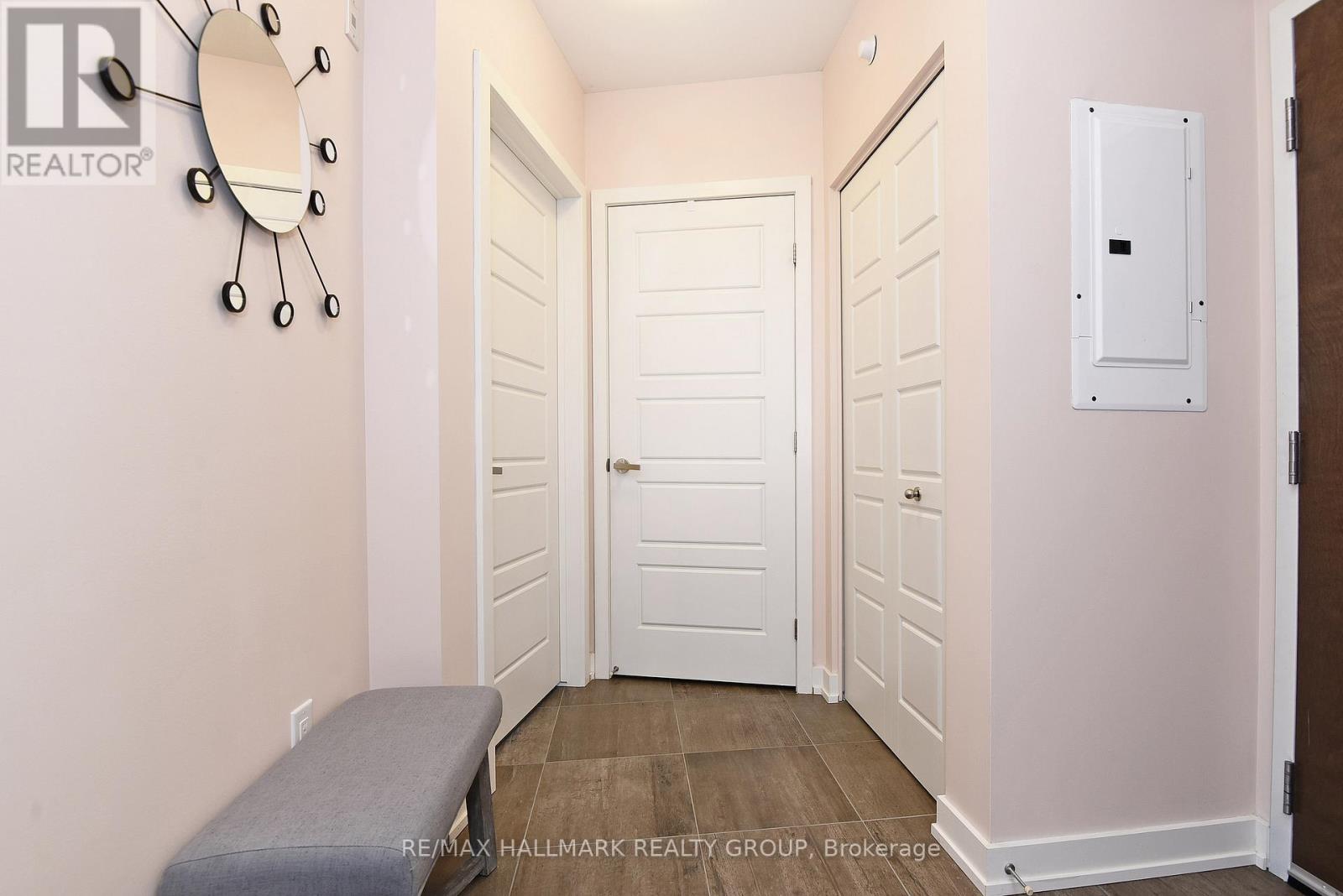 311 - 316 Bruyere Street, Ottawa, Ontario  K1N 0C3 - Photo 2 - X13429516