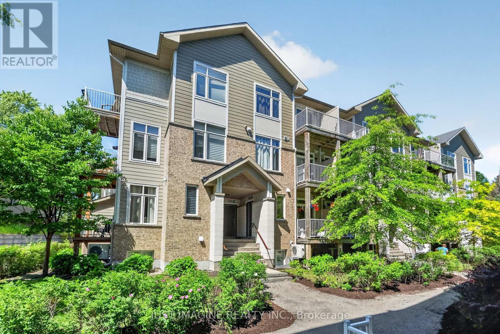 D - 302 EVEREST PRIVATE, Ottawa, Ontario
