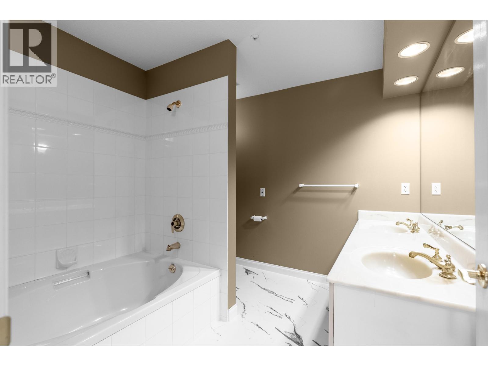 207 2985 Princess Crescent, Coquitlam, British Columbia  V3B 7P3 - Photo 19 - R3134487