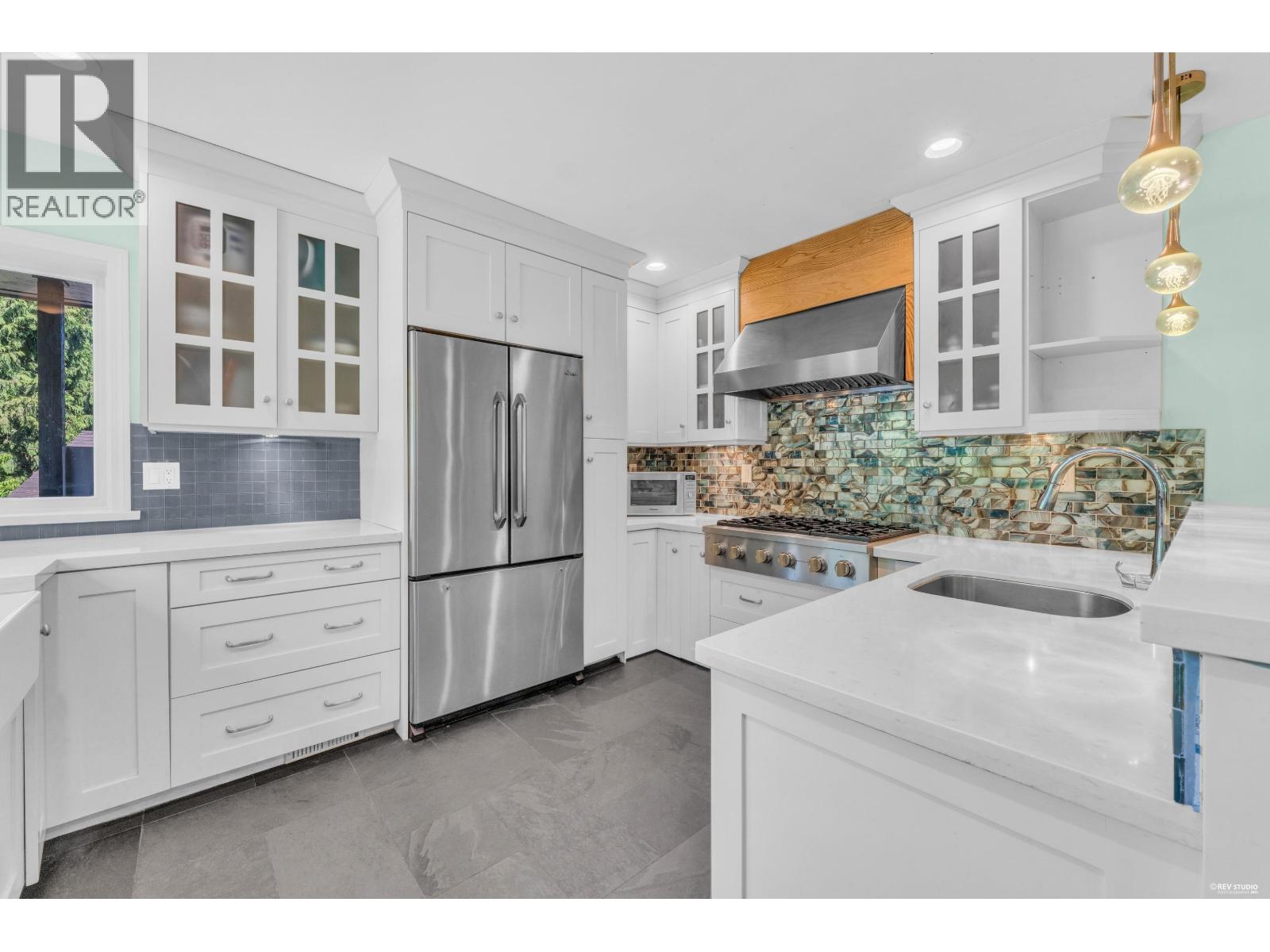 4941 Water Lane, West Vancouver, British Columbia  V7W 1K4 - Photo 12 - R3134886