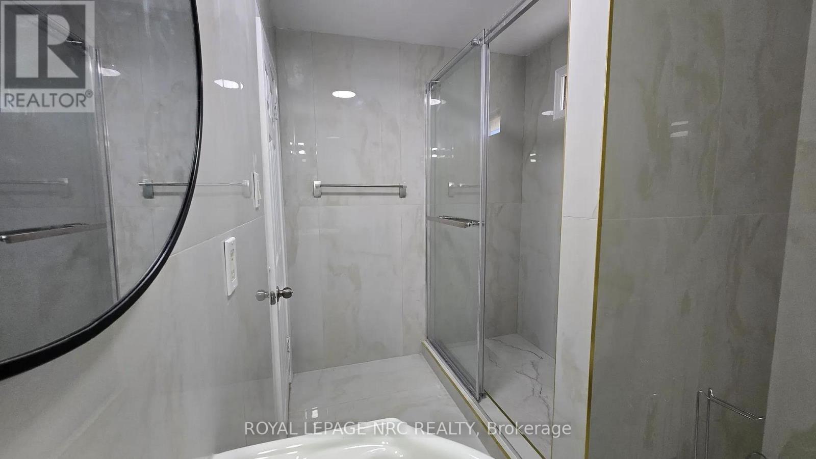 4425 Hiram Street, Niagara Falls, Ontario  L2E 1A2 - Photo 8 - X13424924