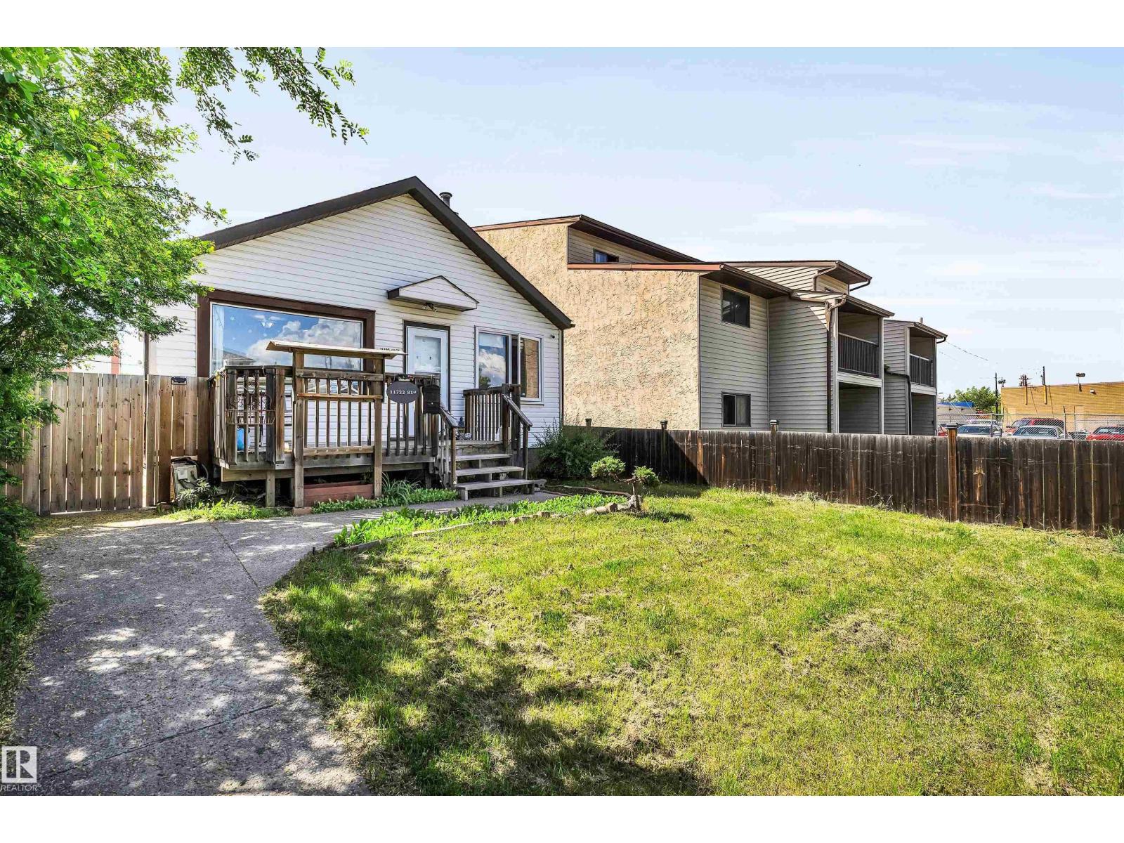 11722 81 St NW, Edmonton, Alberta  T5B 2S4 - Photo 1 - E4492932