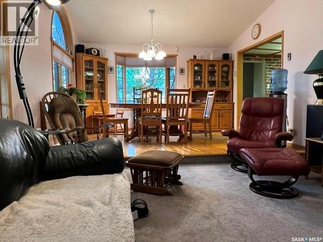 2745 Park Street, Regina, Saskatchewan  S4N 2H4 - Photo 3 - SK039049