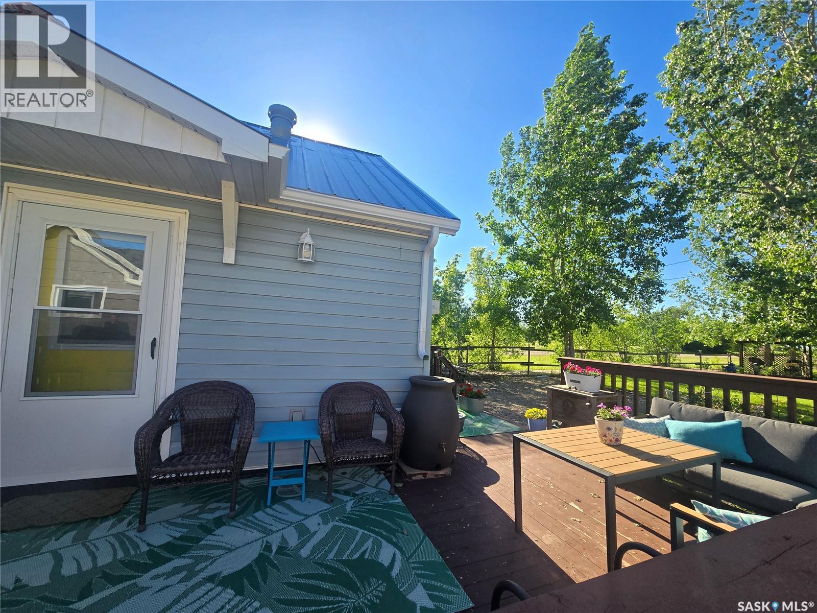 200 Railway Avenue, Forget, Saskatchewan  S0C 0X0 - Photo 10 - SK038975