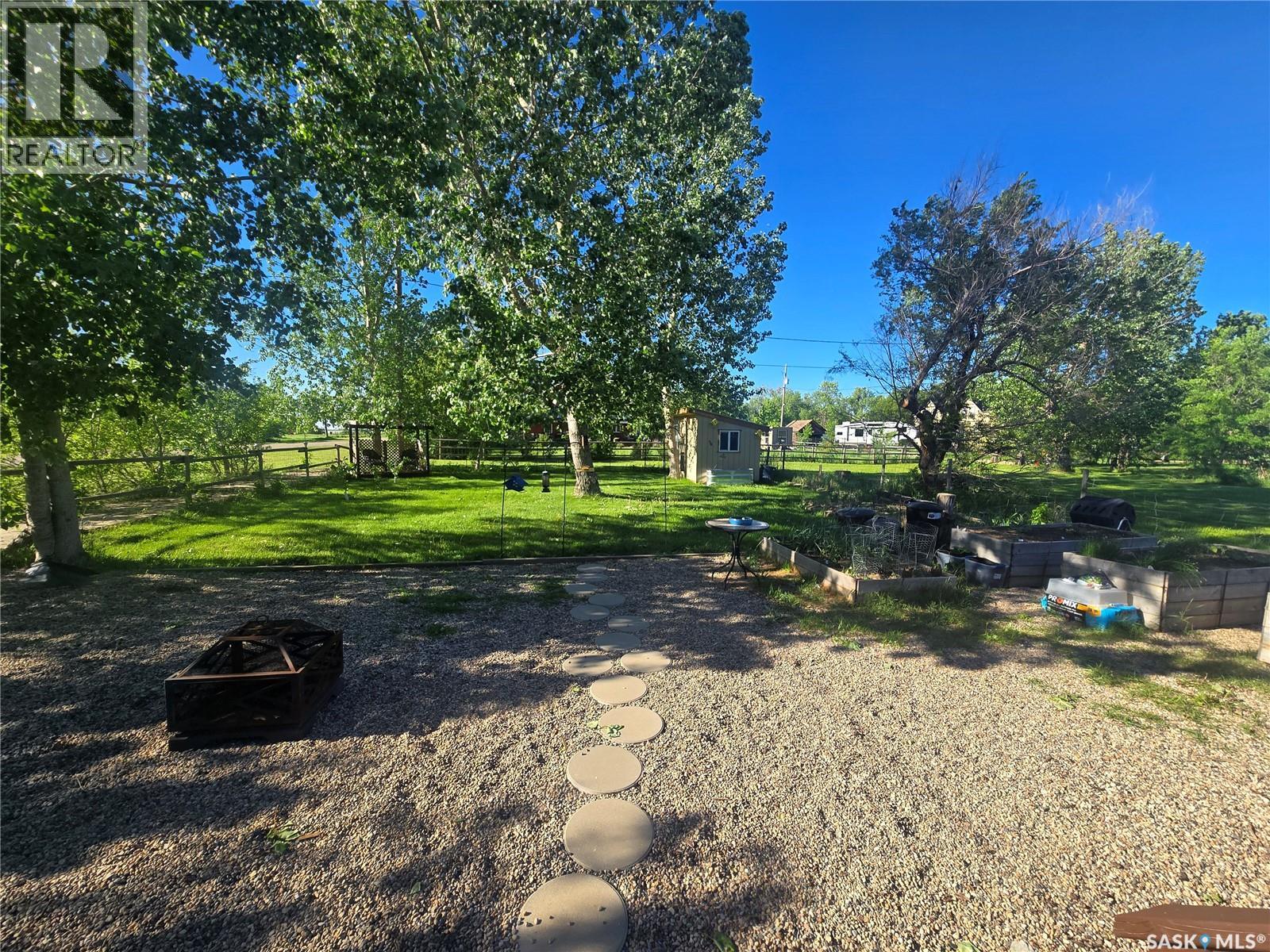 200 Railway Avenue, Forget, Saskatchewan  S0C 0X0 - Photo 13 - SK038975