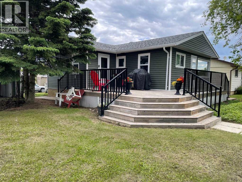 932 4 Avenue, hines creek, Alberta