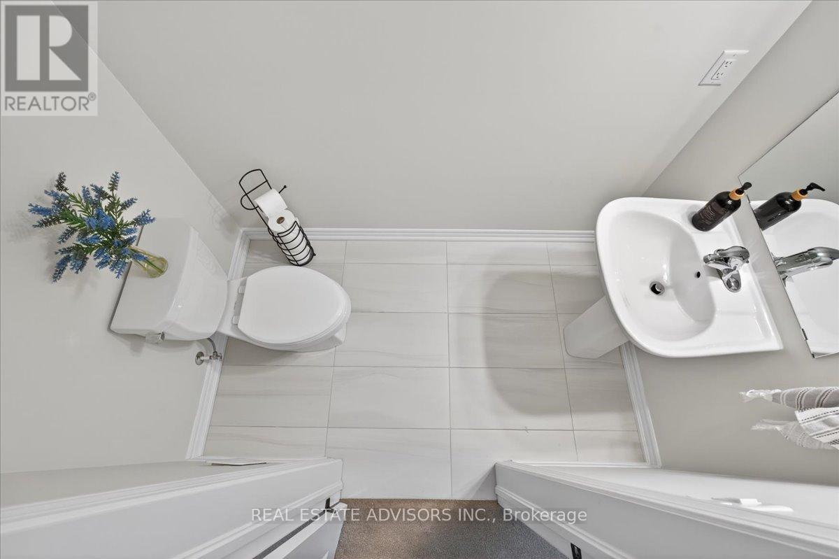 95 Halliford Place, Brampton, Ontario  L6P 4N6 - Photo 14 - W13429568