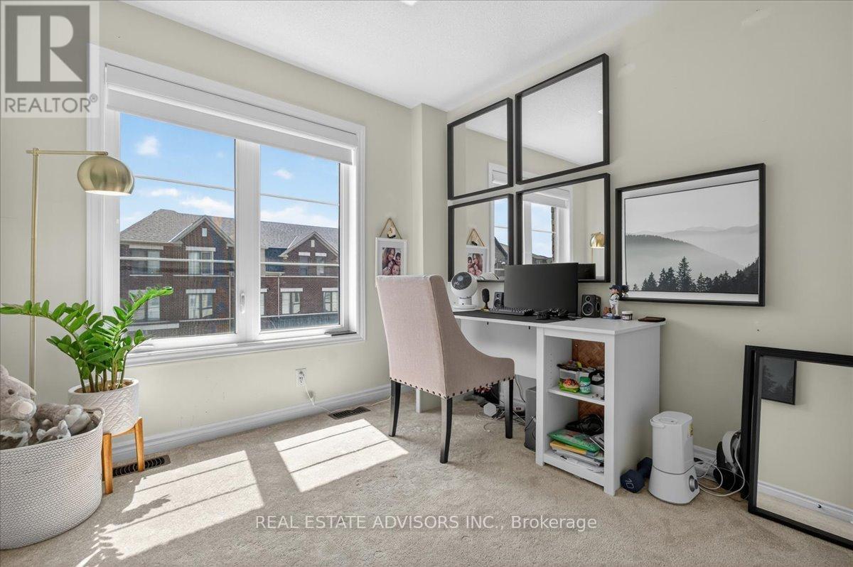 95 Halliford Place, Brampton, Ontario  L6P 4N6 - Photo 7 - W13429568