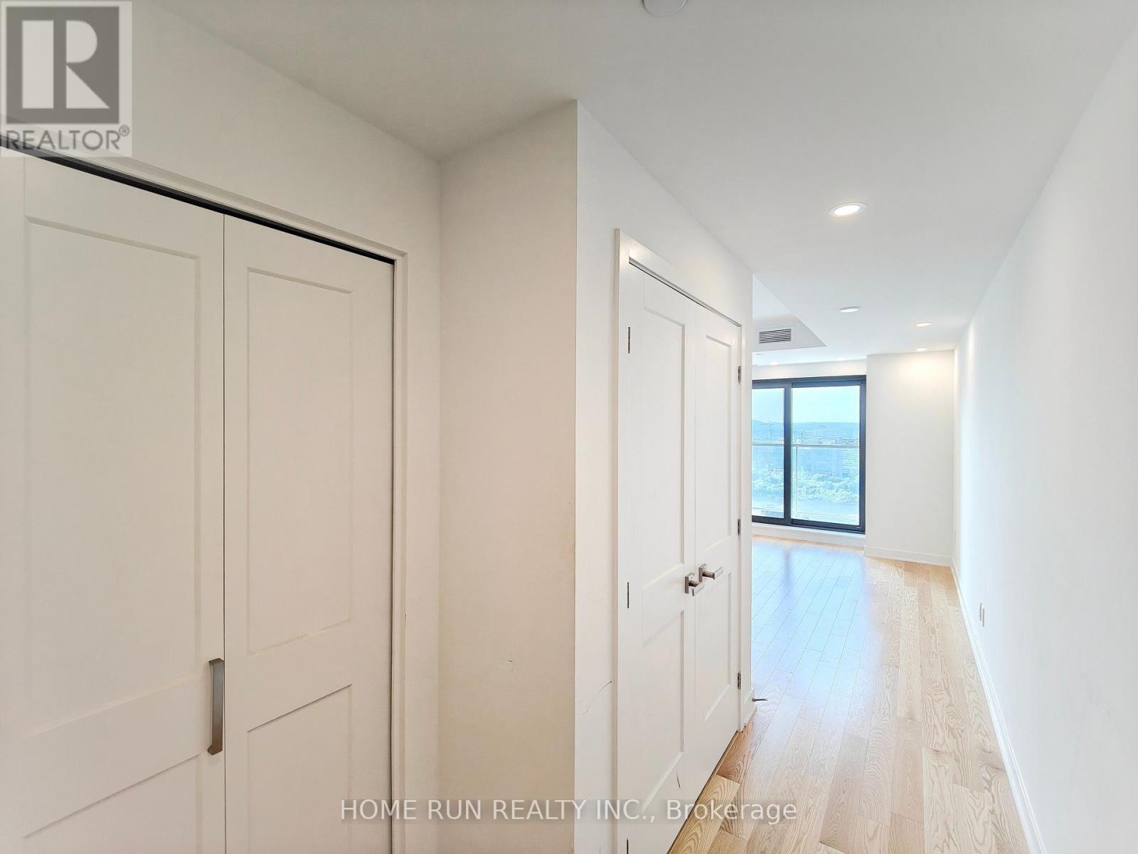 2502 - 340 Queen Street, Ottawa, Ontario  K1R 0G1 - Photo 2 - X13429588