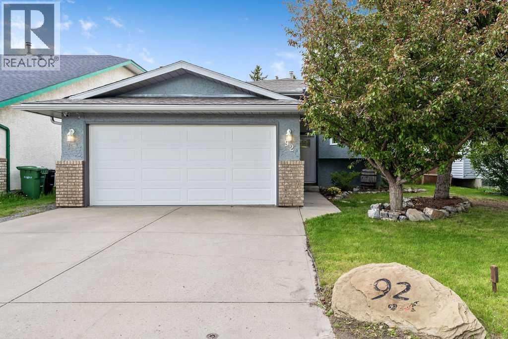92 Waterstone Crescent Se, Airdrie, Alberta  T4B 2E5 - Photo 2 - A2319679