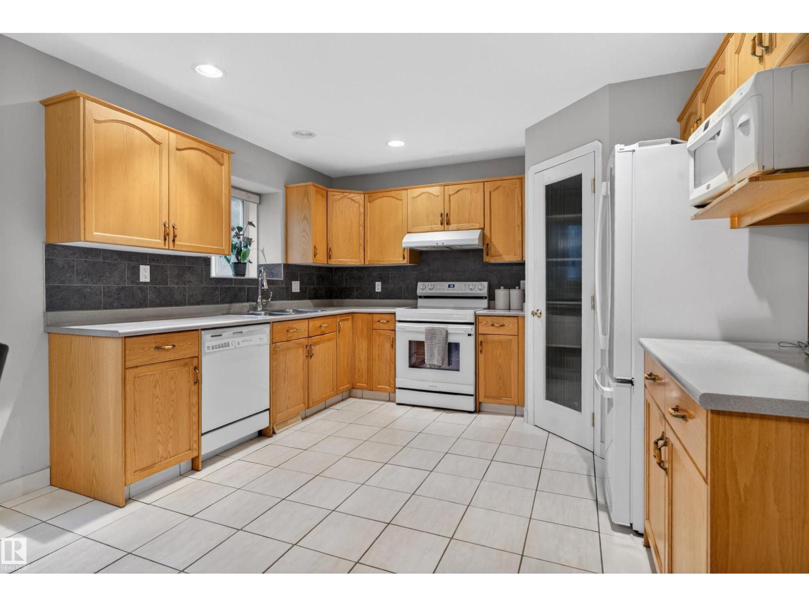 2839 151a Av NW, Edmonton, Alberta  T5Y 2T7 - Photo 28 - E4492936