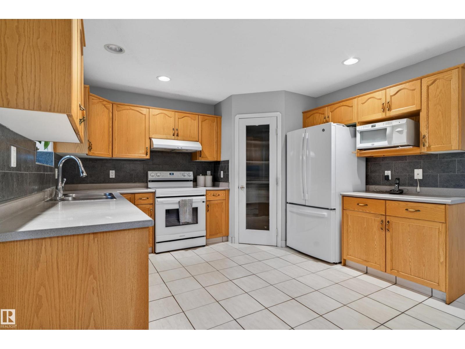 2839 151a Av NW, Edmonton, Alberta  T5Y 2T7 - Photo 30 - E4492936